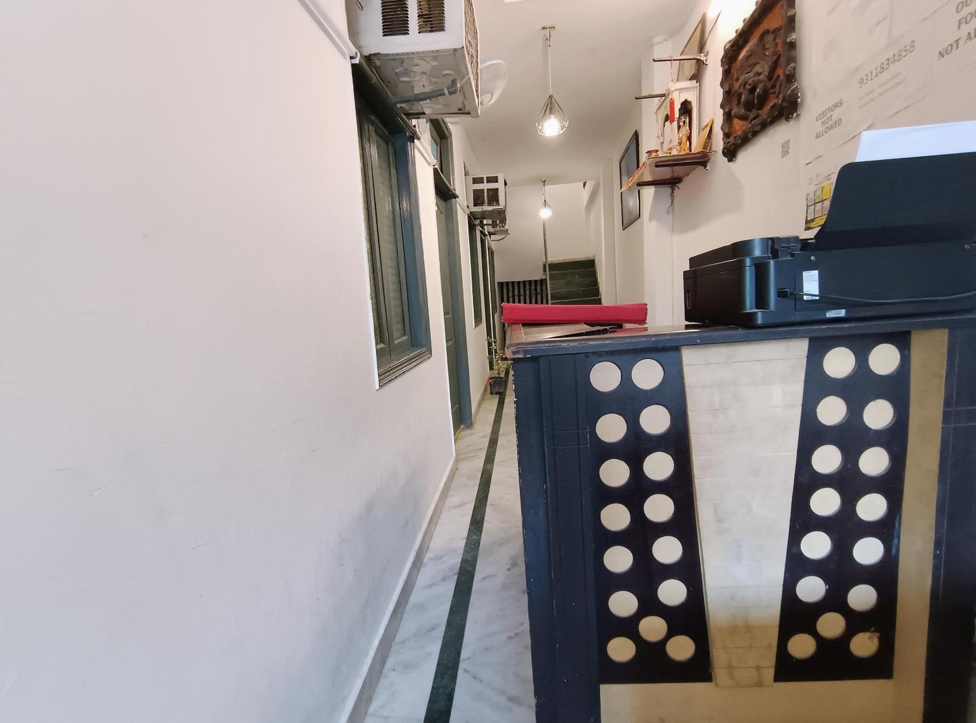 Hotel Hauz Khas Fort View Нью-Дели Экстерьер фото