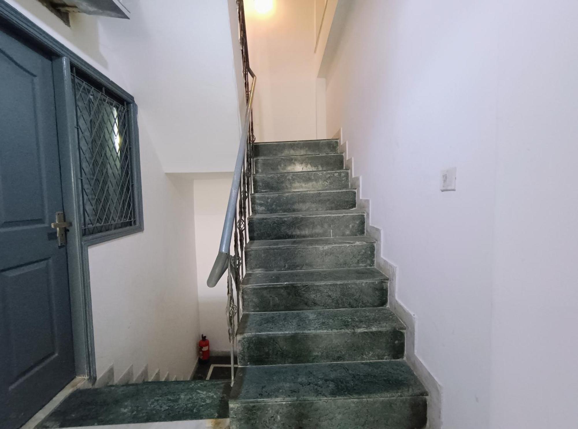 Hotel Hauz Khas Fort View Нью-Дели Экстерьер фото