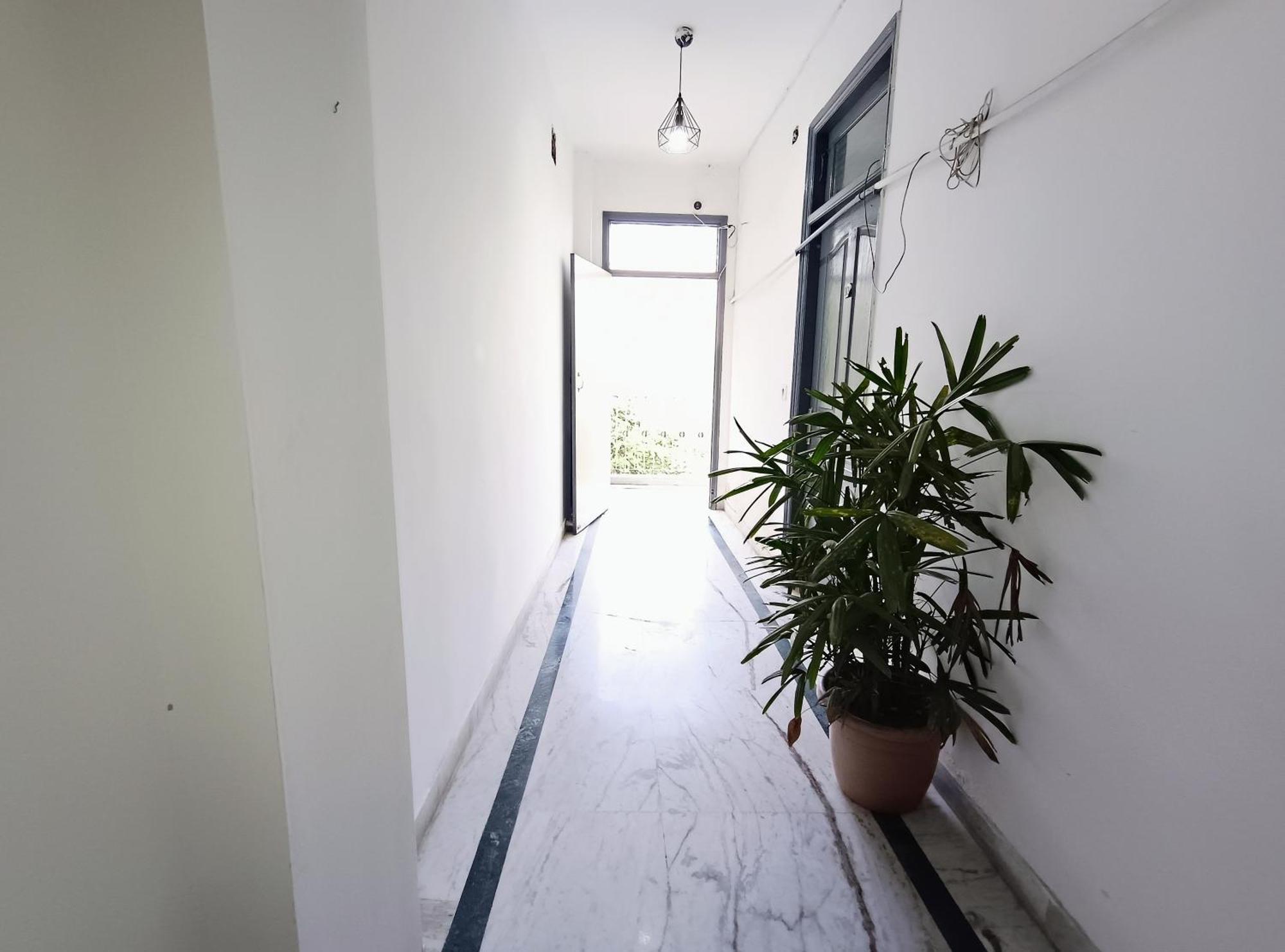 Hotel Hauz Khas Fort View Нью-Дели Экстерьер фото