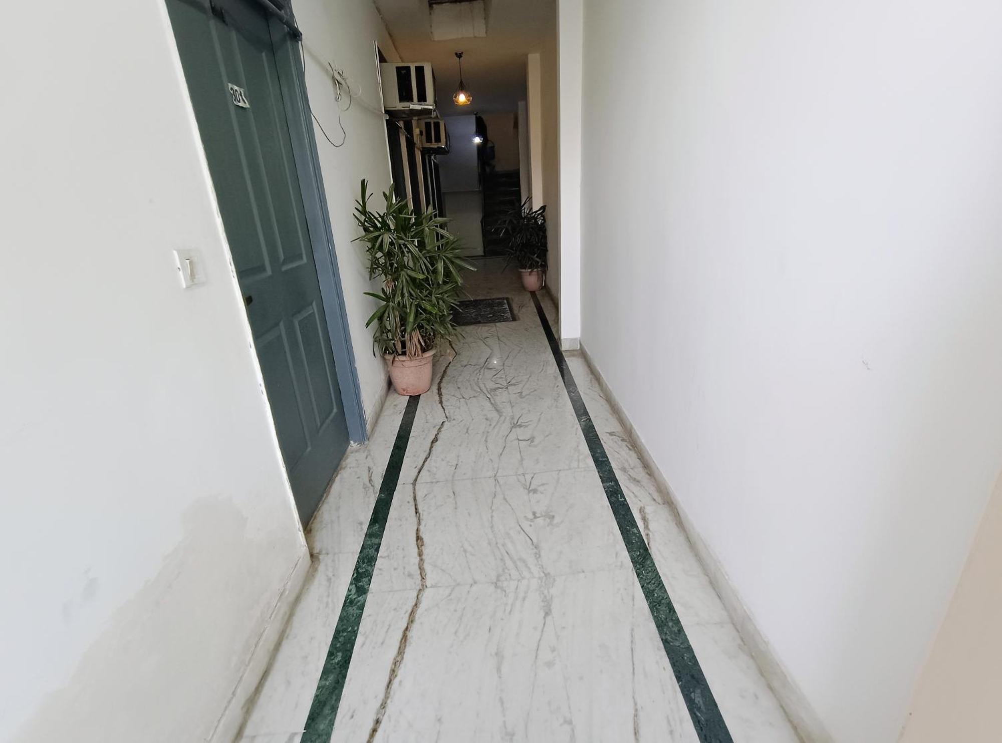 Hotel Hauz Khas Fort View Нью-Дели Экстерьер фото
