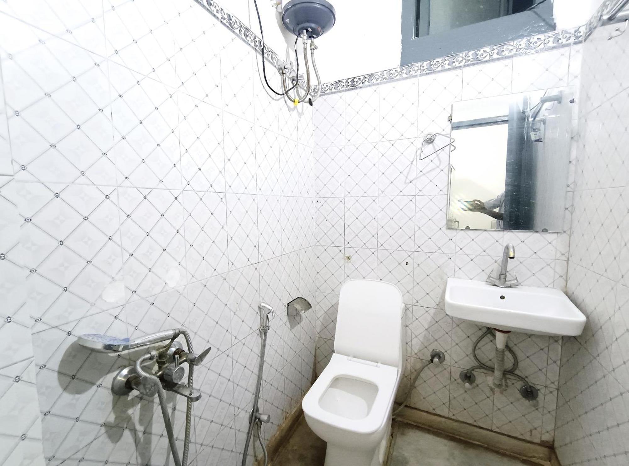 Hotel Hauz Khas Fort View Нью-Дели Экстерьер фото