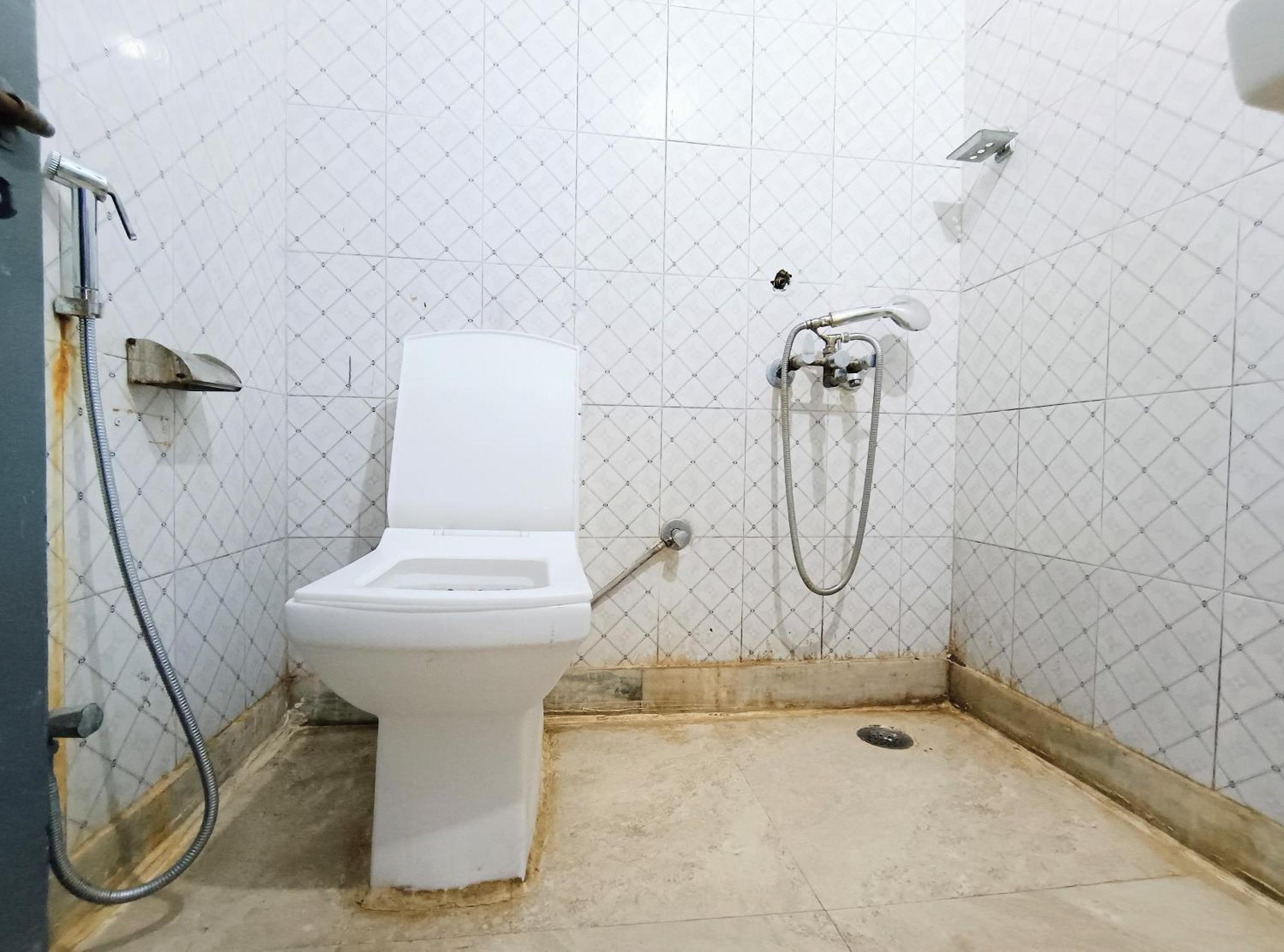 Hotel Hauz Khas Fort View Нью-Дели Экстерьер фото